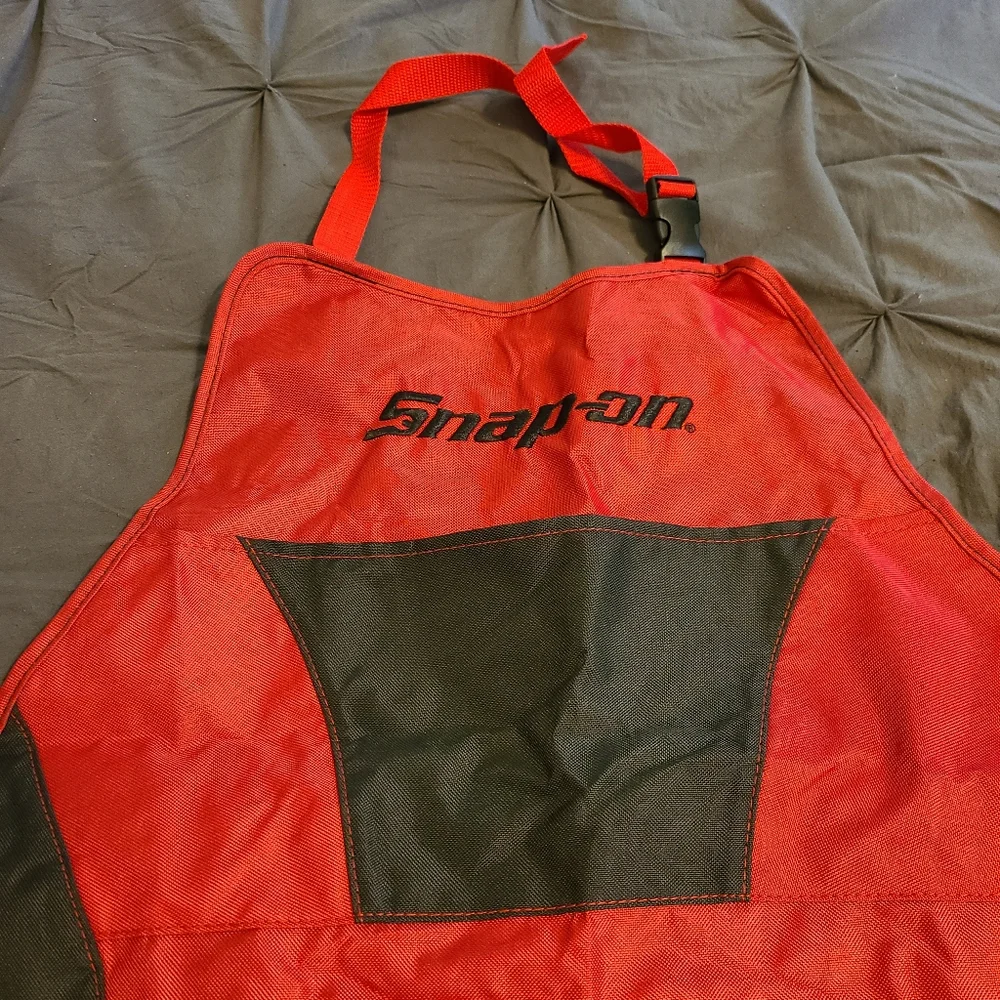 Snap-on apron - Picture 2 of 8